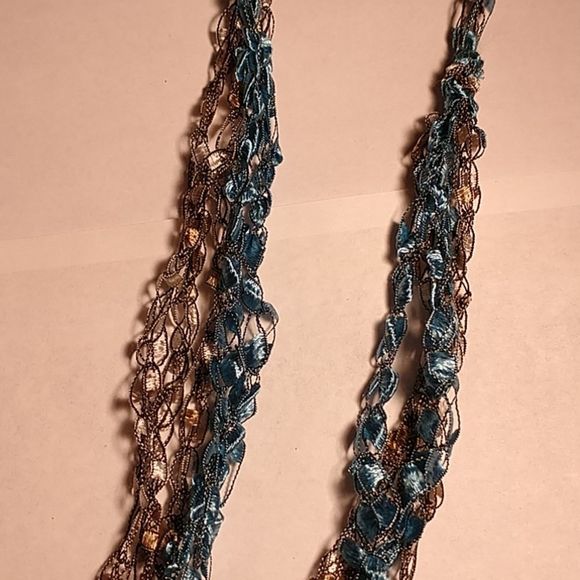 Ladder Ribbon Necklace! - Picture 6 of 6